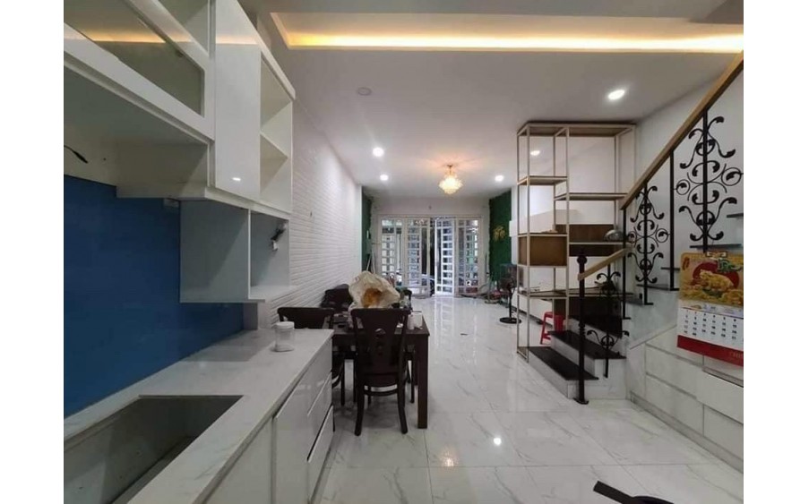 Bán nhà 5 tầng BTCT 52m2, đường Đông Hưng Thuận 2, giá chỉ nhỉnh 4 tỷ